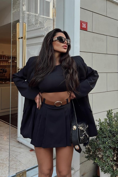 Kemerli Pile Detay Mini Etek Siyah