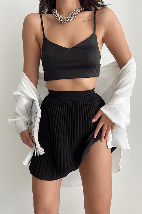Piliseli Mini Etek Siyah