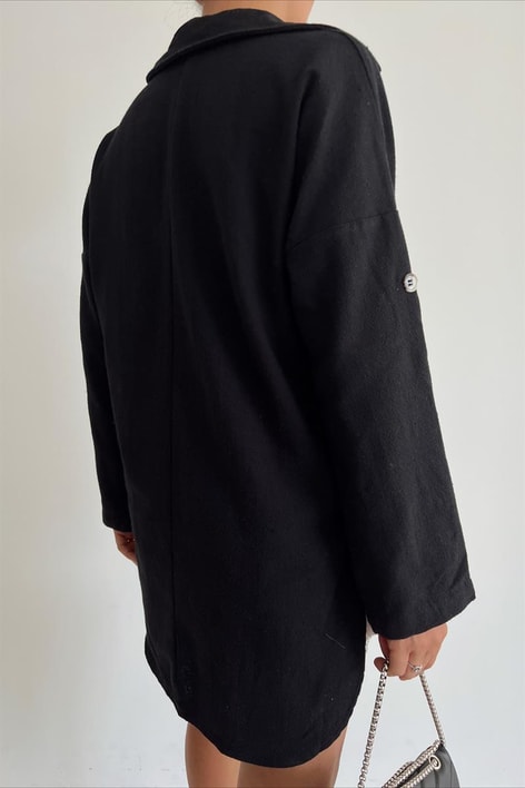 Kemik Düğmeli Cep Detay Gömlek Siyah