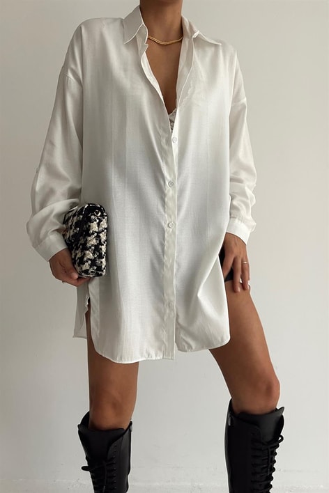 Yan Düğme Detaylı Basic Gömlek Beyaz
