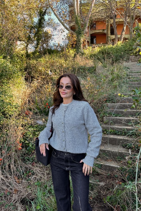 Gümüş Düğmeli Hırka Gri