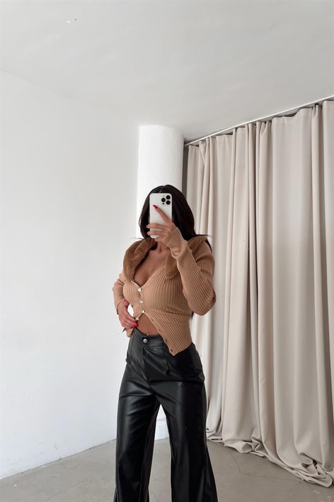 Kürk Yaka Detaylı Triko Hırka Camel