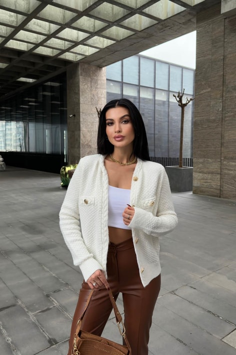 Saç Örgülü Süs Düğmeli Hırka Krem