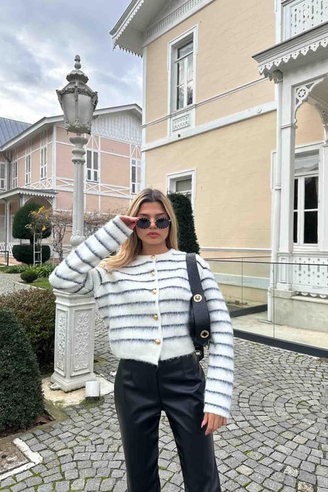 Yumoş Line Triko Hırka Krem