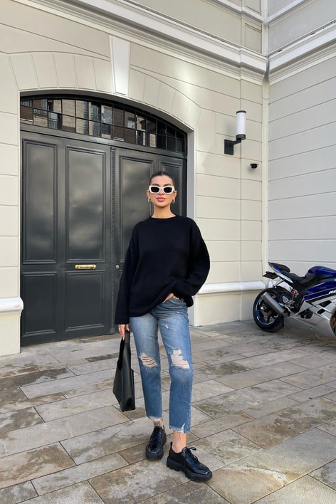 Çift Yırtık Paça Detay Mom Fit Jean Mavi