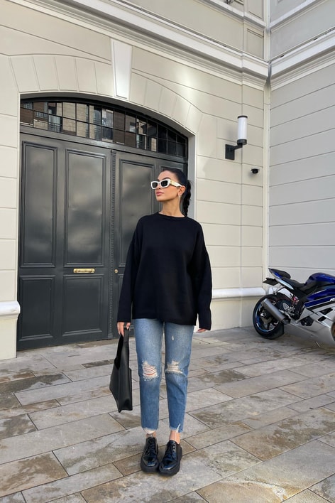 Çift Yırtık Paça Detay Mom Fit Jean Mavi