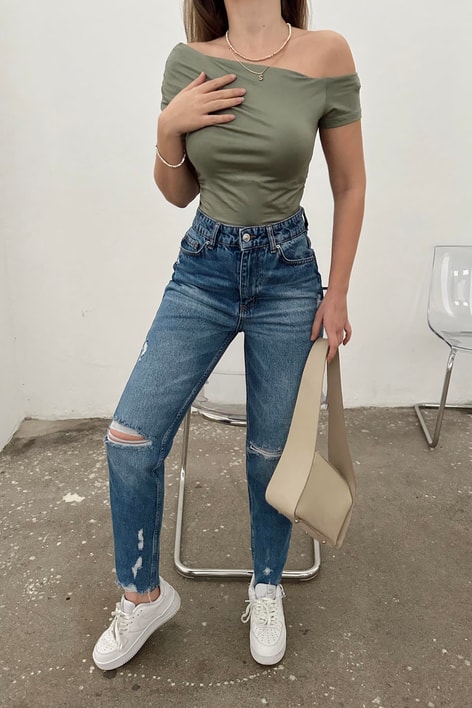 Diz Yırtıklı Mom Jean Mavi