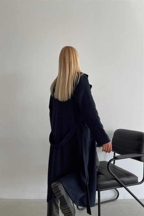 Kuşaklı Cep Detay Kaşe Kaban Lacivert