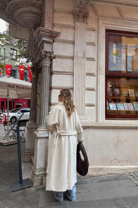 Premium Örme Detaylı Maxi Kaban Krem