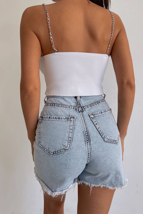 Zincirli Askılı Triko Crop Top Beyaz