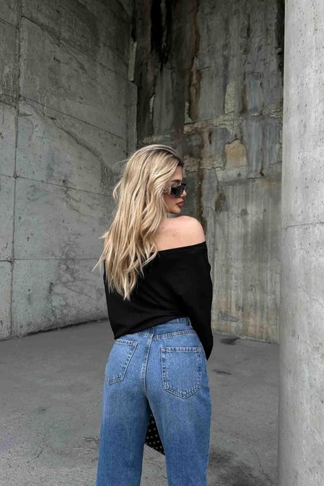 Kayık Yaka Asimetrik Bluz Siyah