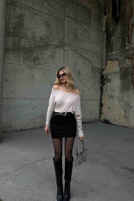 Kayık Yaka Asimetrik Bluz Taş