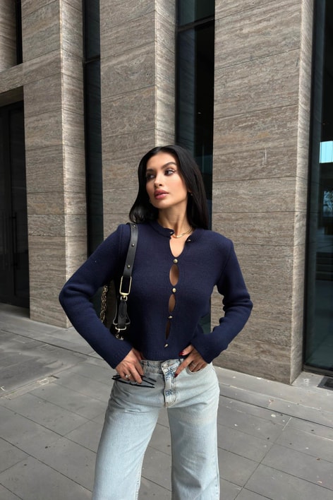 Damla Dekolteli Düğmeli Kazak Lacivert