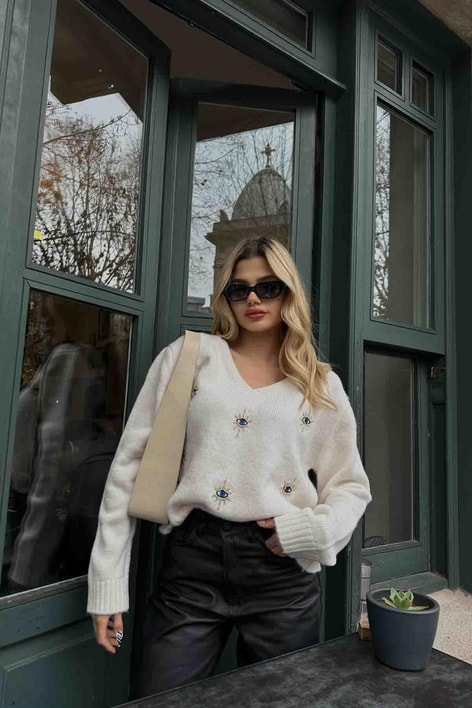 Göz Nakışlı Boncuklu Kazak Krem