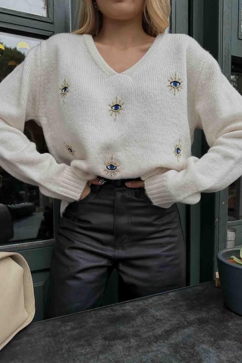 Göz Nakışlı Boncuklu Kazak Krem