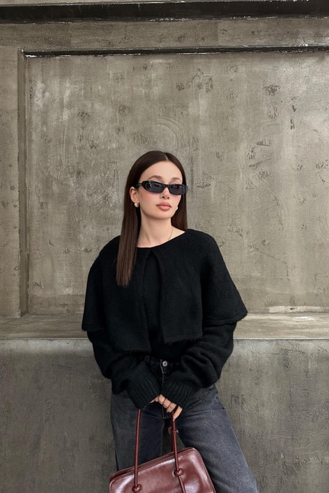 Pelerin Yaka Triko Siyah