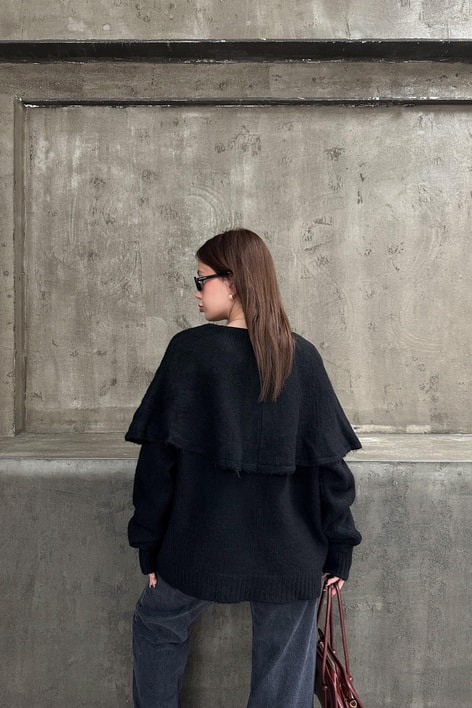 Pelerin Yaka Triko Siyah