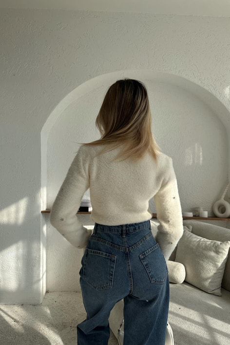 Taşlı Yumoş Kazak Krem