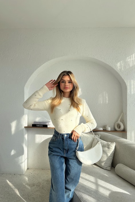 Taşlı Yumoş Kazak Krem