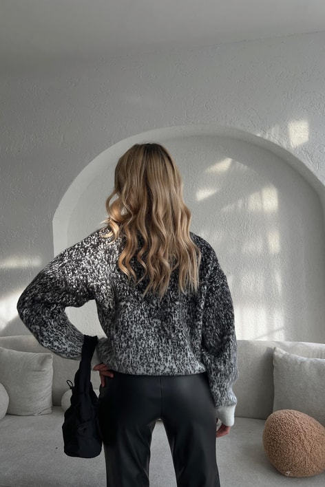 Taşlı Yün Kazak Siyah