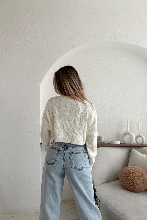 Tüy Detay Crop Kazak Ekru