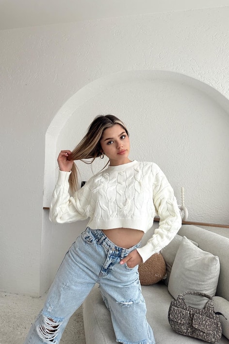 Tüy Detay Crop Kazak Ekru