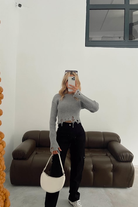 Yırtık Detaylı Triko Crop Kazak Gri