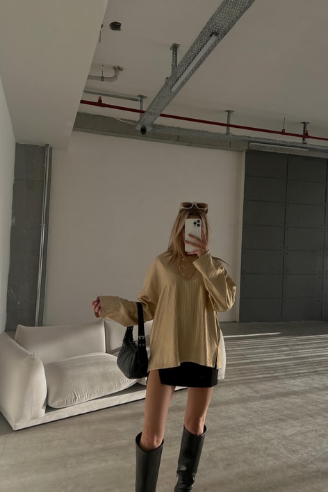 Yırtmaç Detay Metalik Kazak Gold