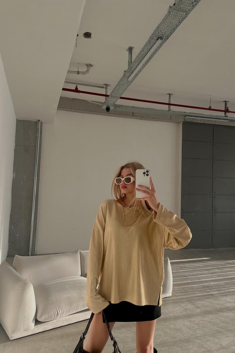 Yırtmaç Detay Metalik Kazak Gold