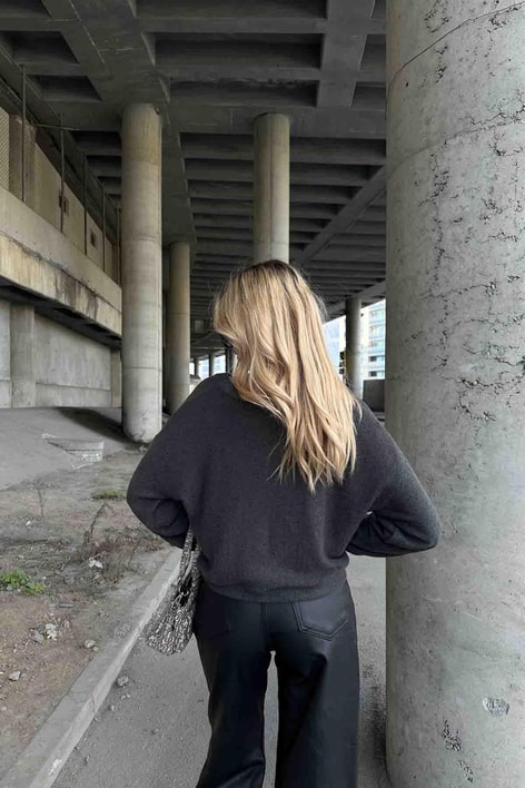 Yumoş Dokuma V Yaka Kazak Antrasit