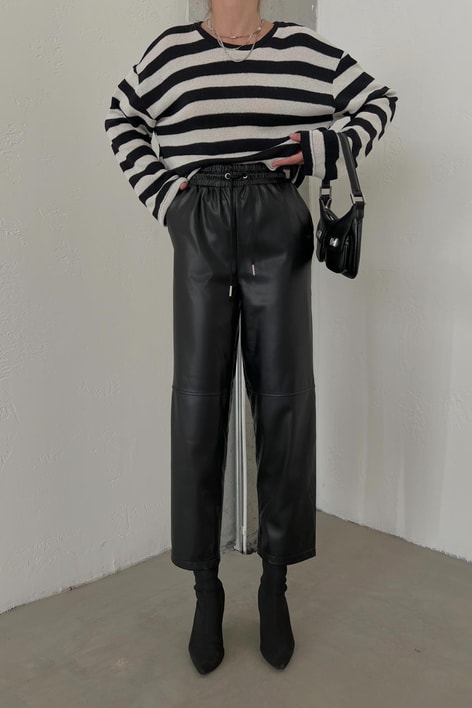 Yuvarlak Yaka Line Crop Kazak Krem