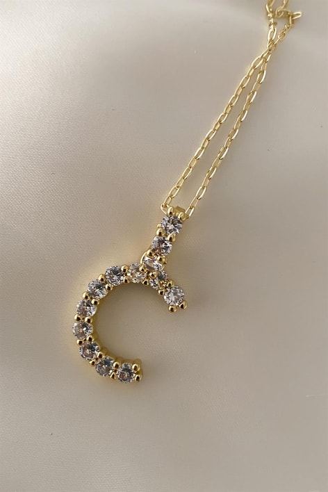 C Harfli Taşlı Kolye Gold