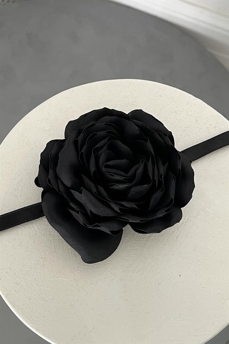 Çiçek Desenli Choker Kolye Siyah