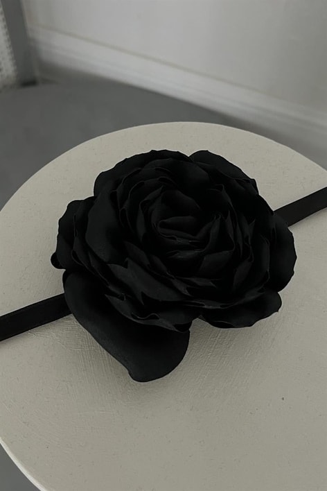 Çiçek Desenli Choker Kolye Siyah