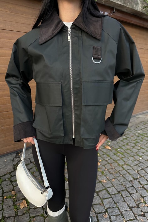 Kadife Kol Ve Yaka Detaylı Mont Siyah