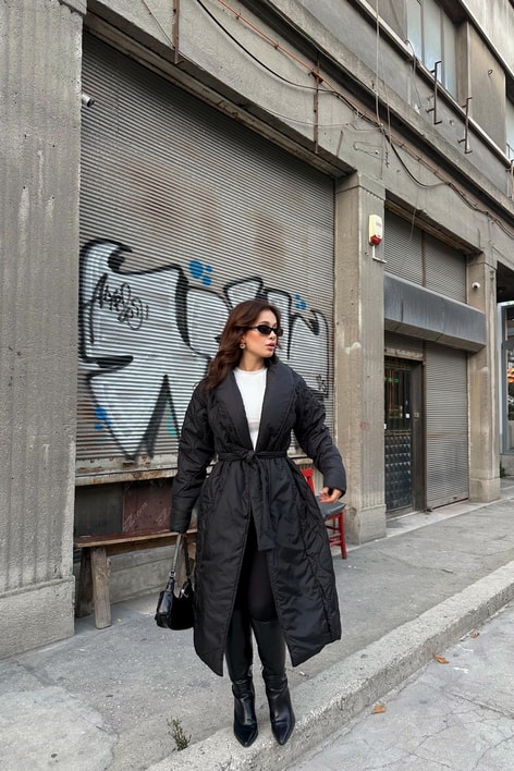 Kapitone Uzun Mont Siyah