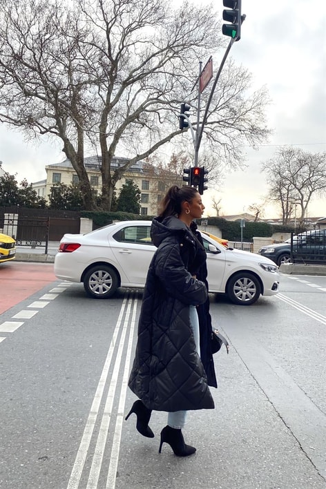 Kapitone Uzun Şişme Mont Siyah