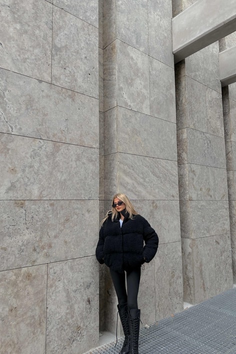 Kuzu Peluş Fermuarlı Mont Siyah