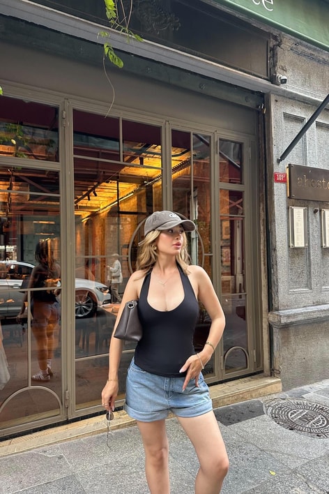 Halter Yaka Poliamit Top Siyah