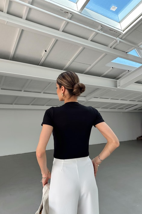 Yaka Dikişli Basic Tshirt Siyah