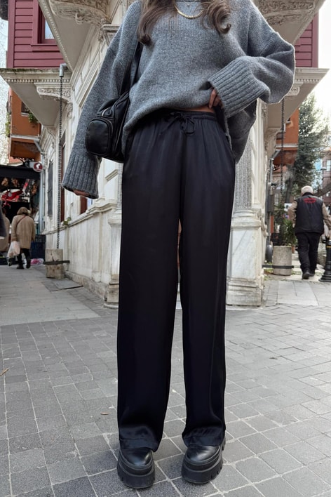Bağcıklı Saten Pantolon Siyah