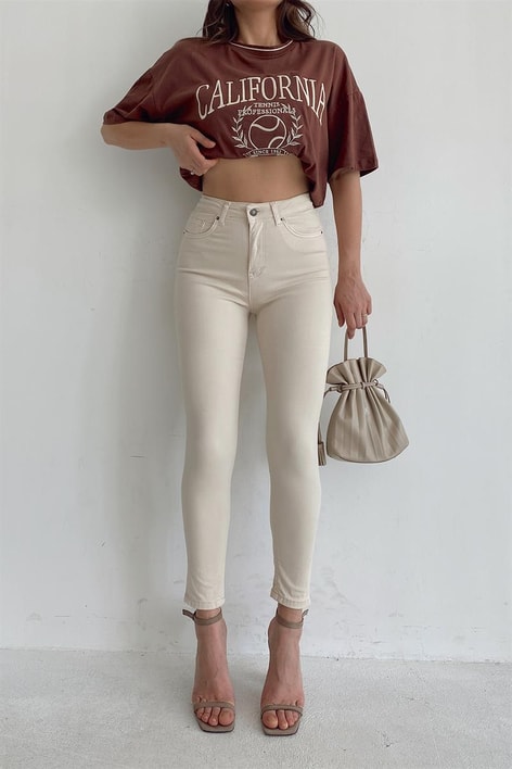 Basic Fit Jean Krem
