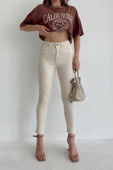 Basic Fit Jean Krem