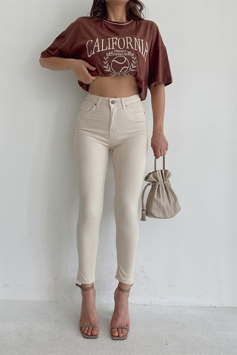 Basic Fit Jean Krem