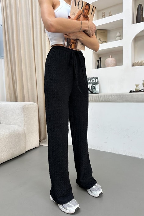 Beli Bağcıklı Gofre Pantolon Siyah