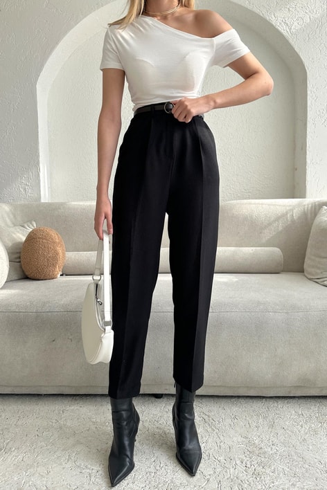 İnce Kemerli Havuç Pantolon Siyah