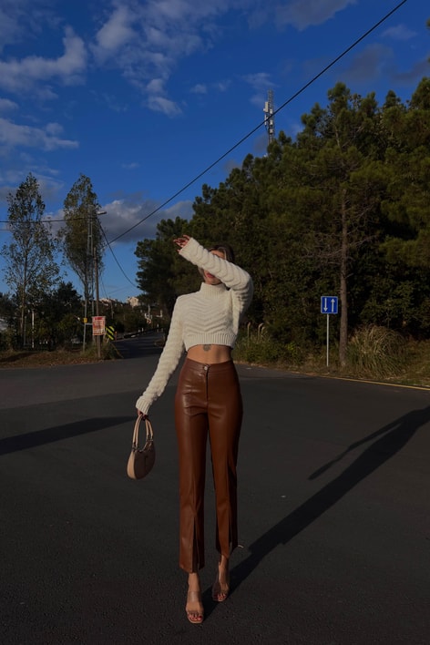 Paçası Yırtmaçlı Premium Deri Pantolon Taba