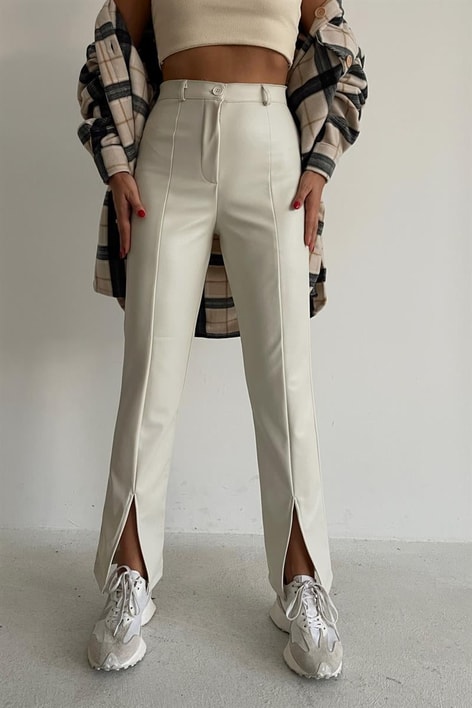 Paçası Yırtmaçlı Premium Deri Pantolon Krem