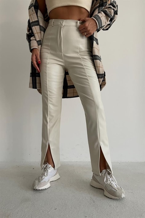 Paçası Yırtmaçlı Premium Deri Pantolon Krem