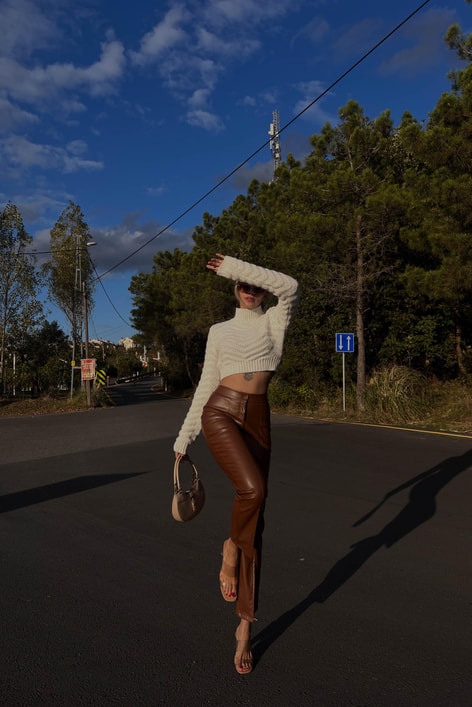 Paçası Yırtmaçlı Premium Deri Pantolon Taba